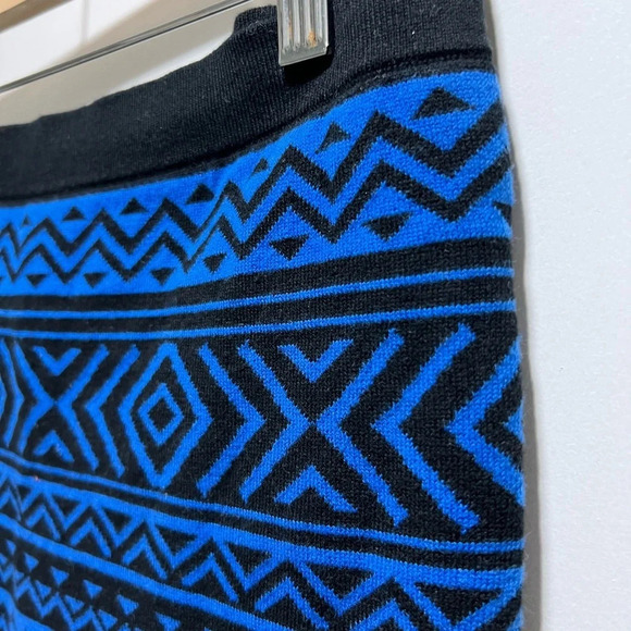 Forever21 Geometry Mini Skirt Size Small - Picture 2 of 7